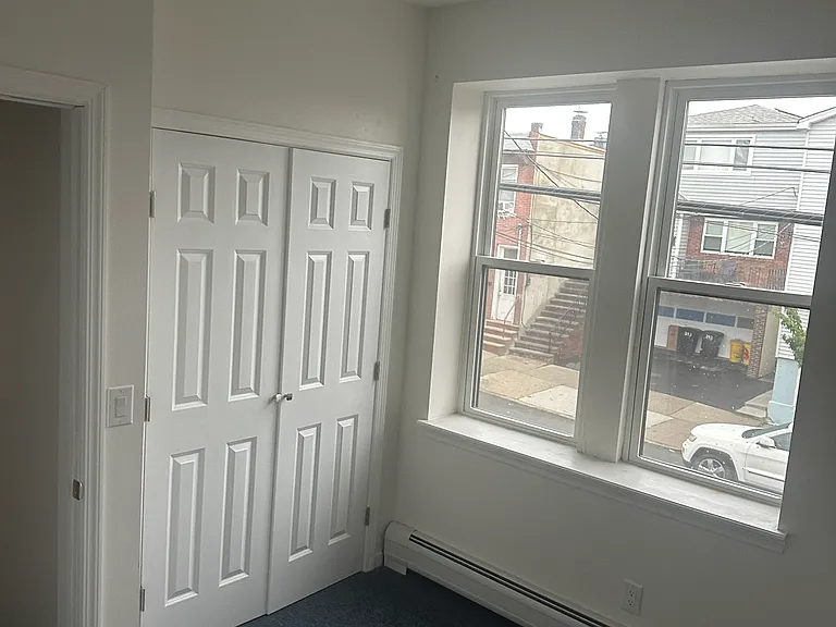 392 Cliff St #3 — Photo 5