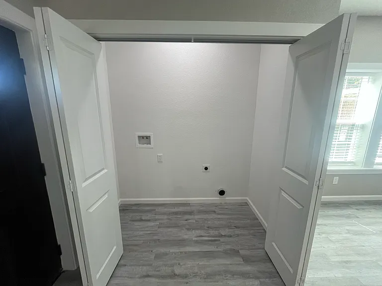 6282 Adelbert Dr — Photo 10