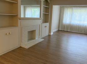 300 N Park Ave