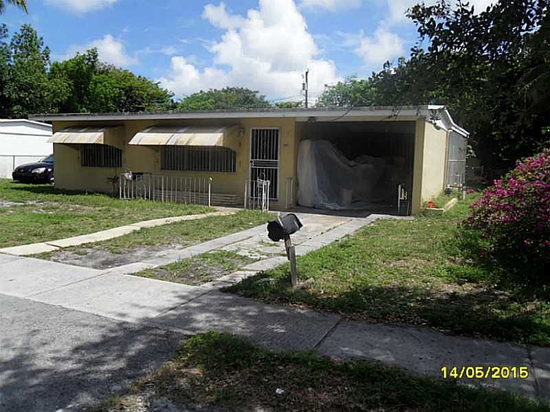 2nd image of 1040 NW 134th St