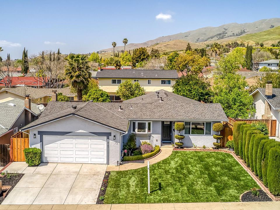 1st image of 2187 Mesa Verde Dr