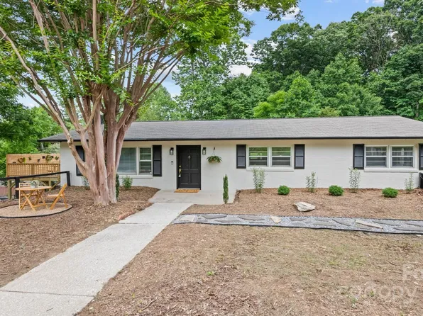 114 J P Huggins Dr, Hendersonville, NC 28791