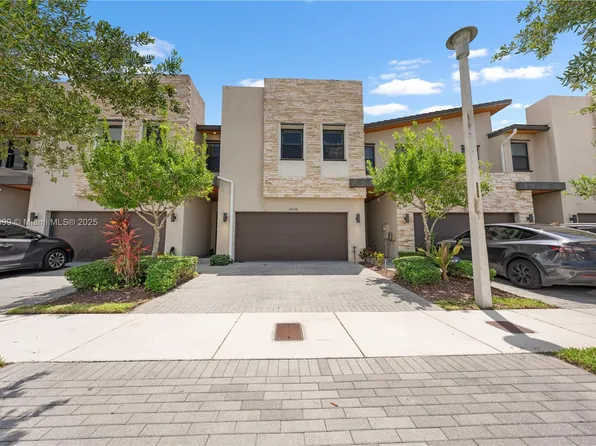 10548 NW 78th Ter, Doral, FL 33178
