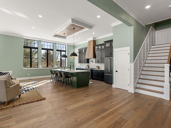 5th image of 13 Beech Hill Rd