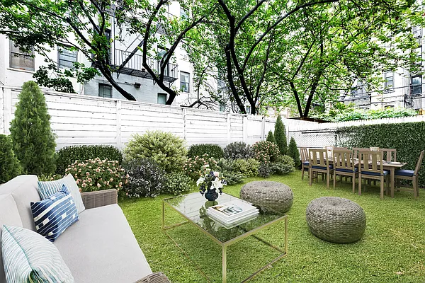 Rented by Compass | media 13