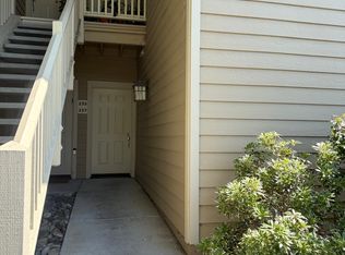235 Lakeshore Ct, Richmond, CA 94804