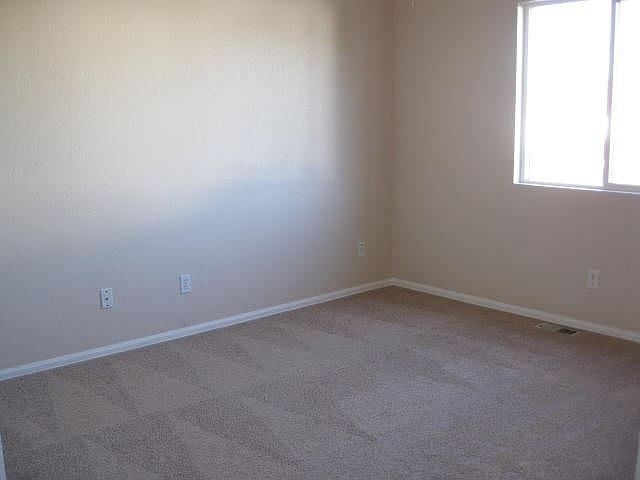 2nd image of 2441 Alpine Ave