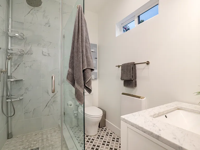 15122 Morrison St — Photo 17