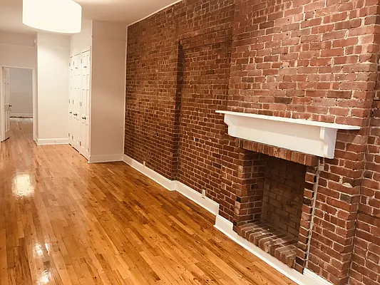 Rented by Metropolis Real Estate of Manhattan | media 25