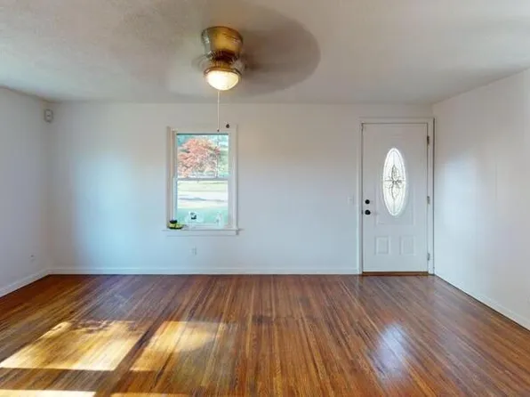 250 Mercer Ave, Rochester, NY 14606