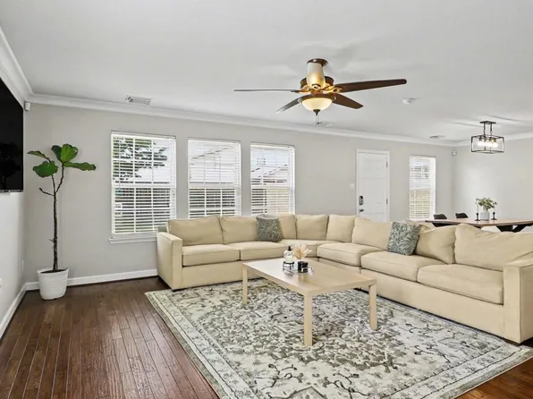 13026 Skyview Bend Dr, Houston, TX 77047
