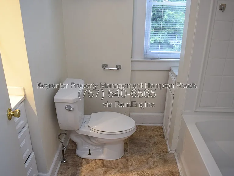 857 W 41st St — Photo 40