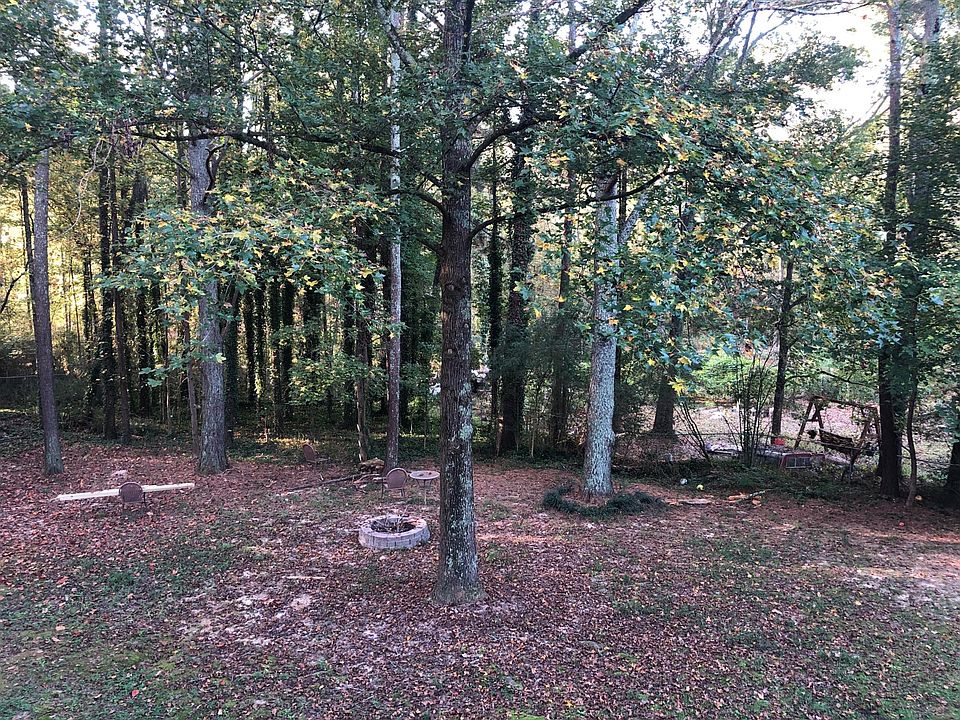 Big Nice Fenced Backyard