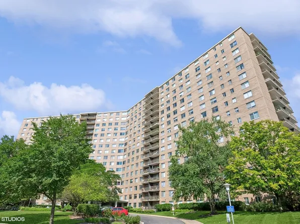 7033 N Kedzie Ave APT 1506, Chicago, IL 60645