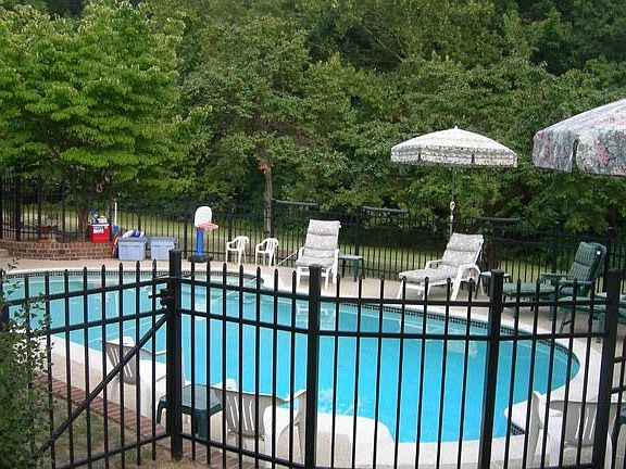 Beautiful Gunite In-Ground Pool