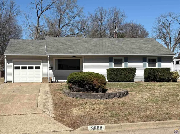 3908 SW 26th St, Topeka, KS 66614