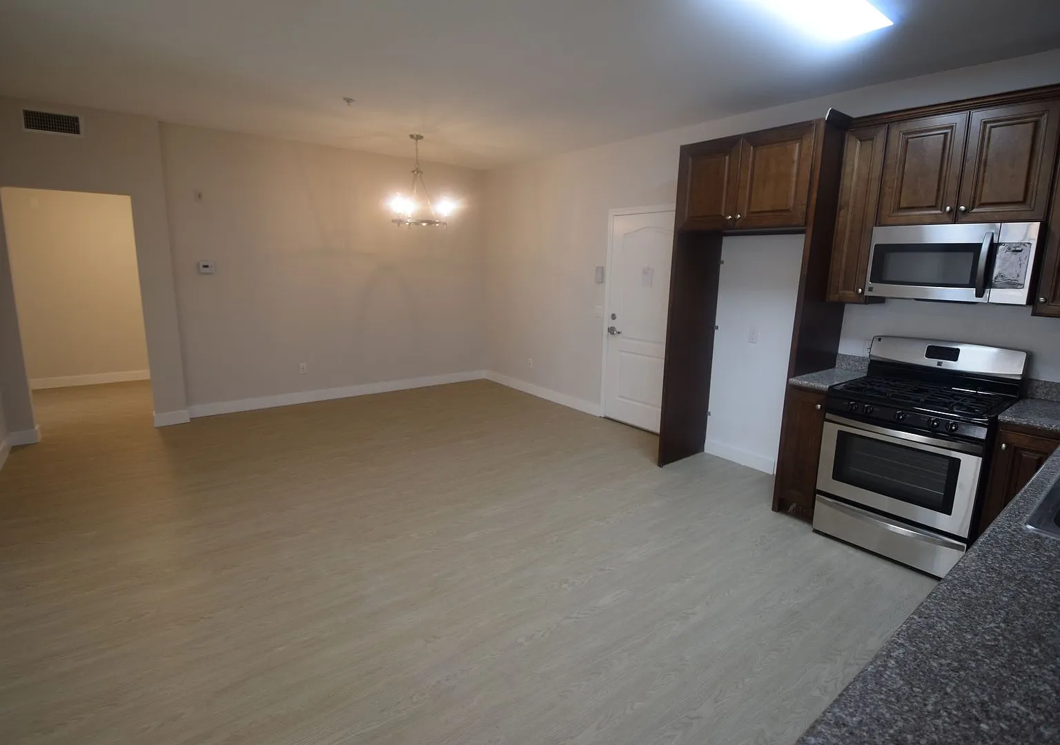 7122 — Photo 3