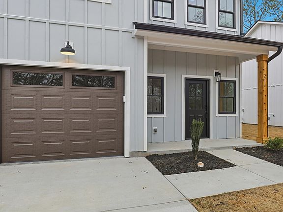 3rd image of 214 Giles St