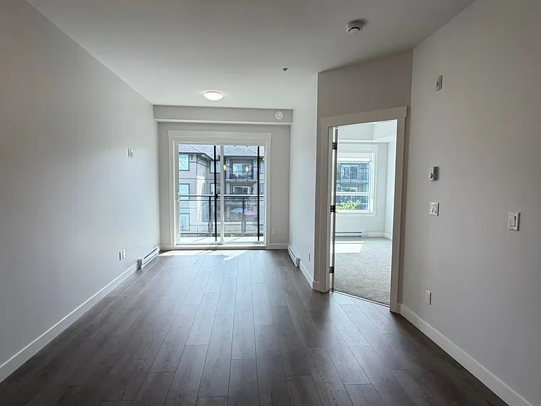 33886 Pine St — Photo 4