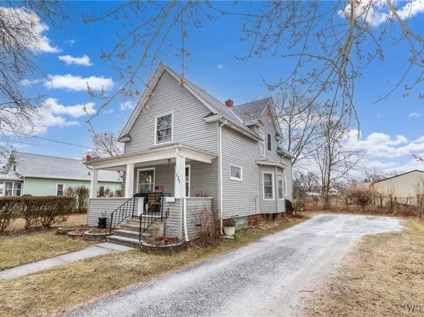 121 Fredericka St, North Tonawanda, NY 14120