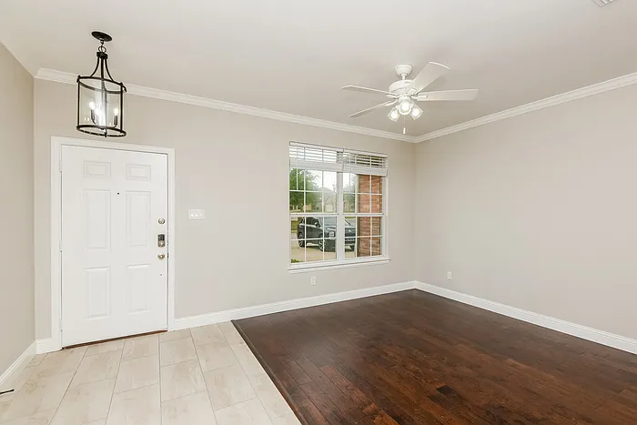1658 Stetson Dr — Photo 6