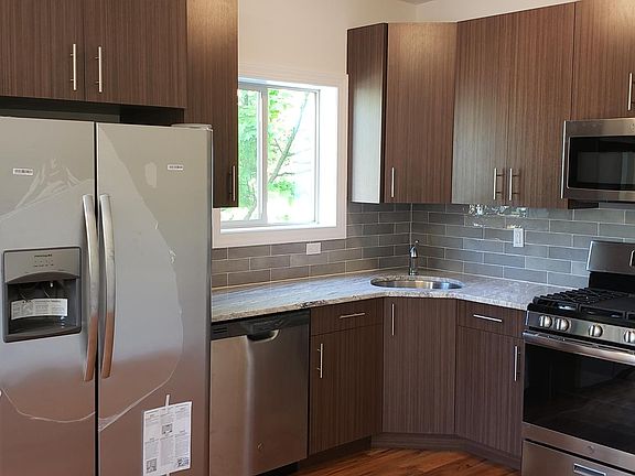 2nd image of 7 Tanglewood Dr Floor 2