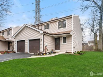 15 Daisy Ct, Edison, NJ, 08820