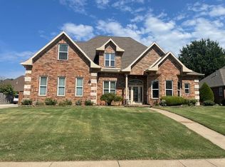 204 NW Olinka Pass St, Bentonville, AR 72712