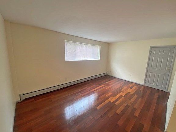 4th image of 19 Winter St APT 3