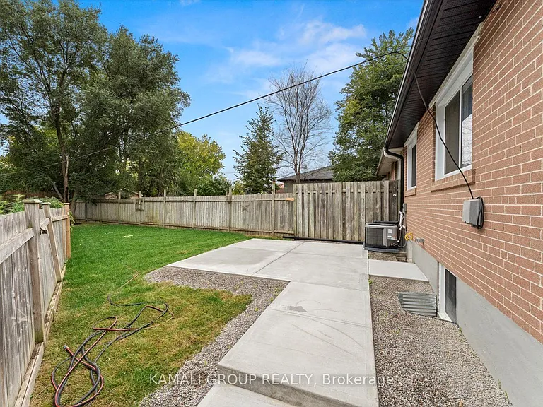 63 Walter Ave #MAIN — Photo 18