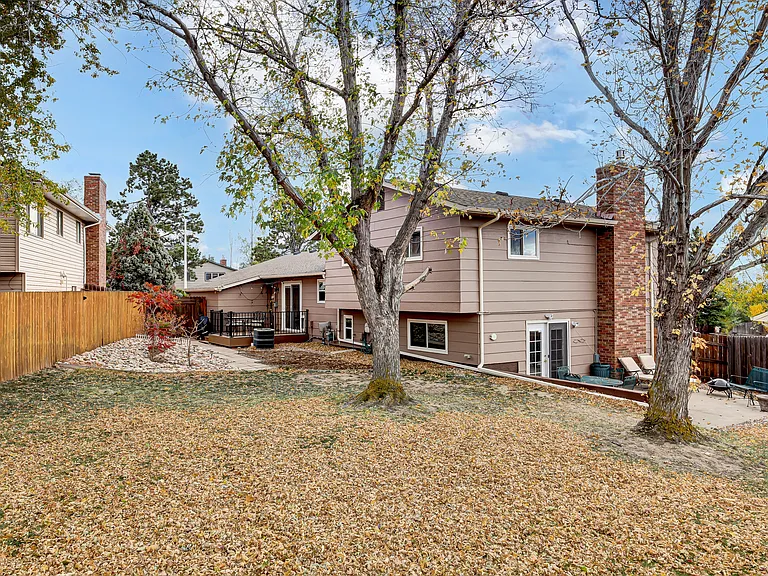 2990 Roche Dr S — Photo 24