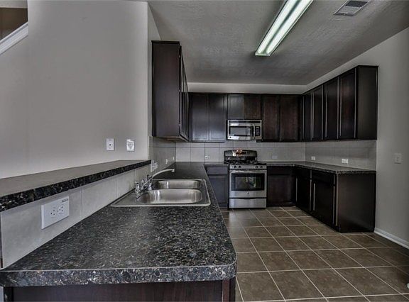 5th image of 17318 Hannah Oaks Ln