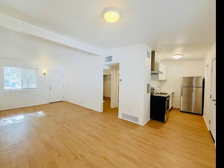 Elvira320 — Photo 22