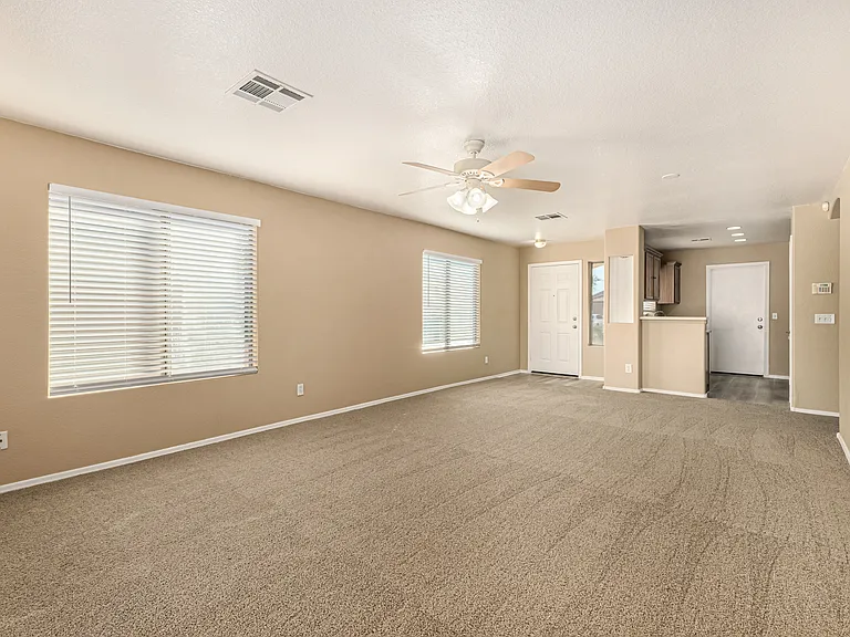 878 E Graham Ln — Photo 7