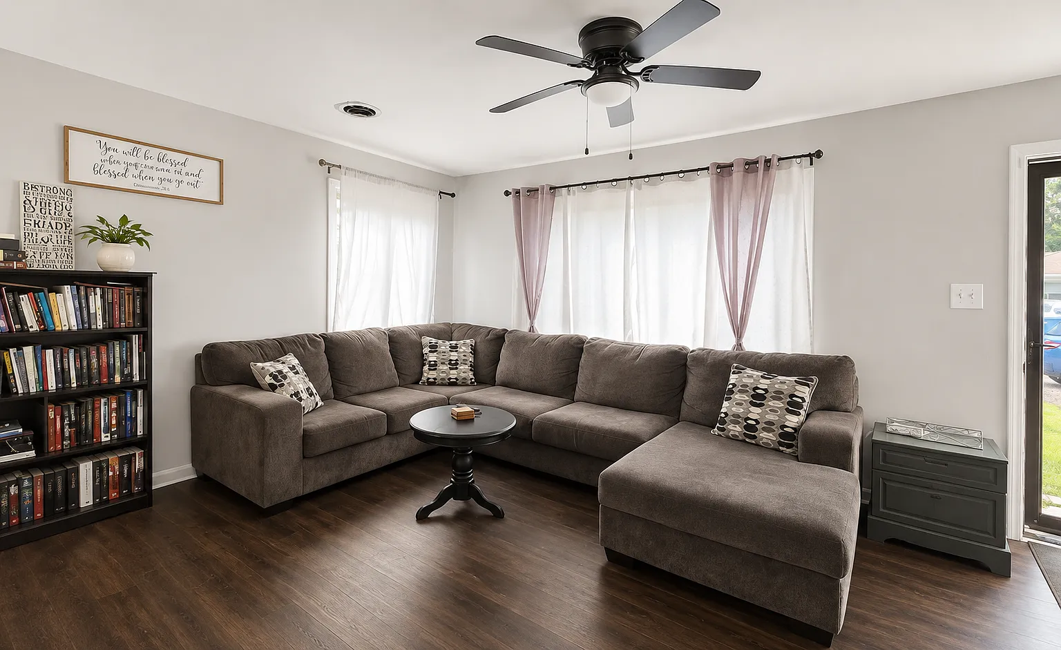 6 Rivercrest Drive - 1 — Photo 2
