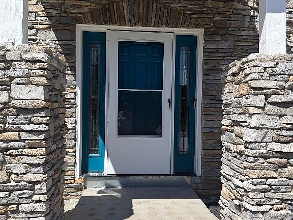 2nd image of 4803 Elkridge Rd