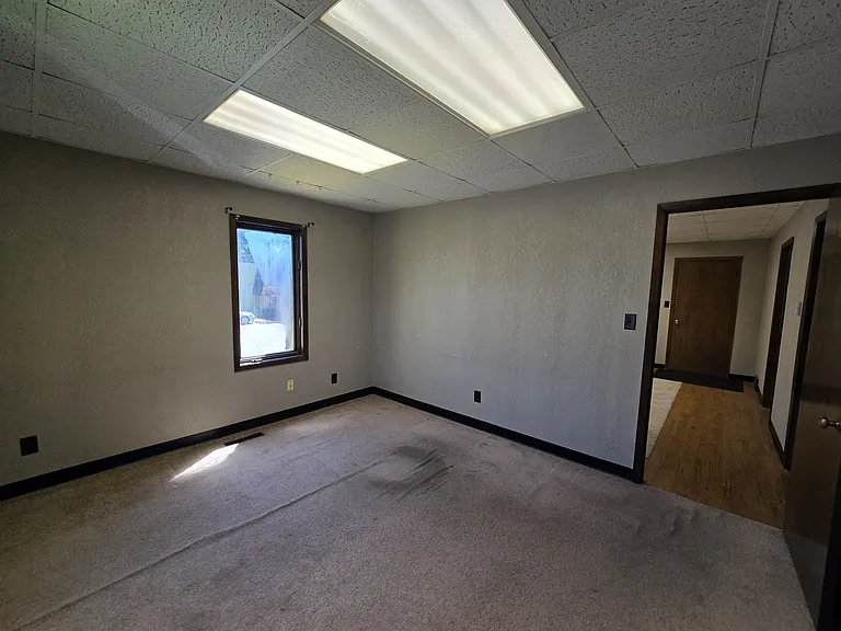 2327 Falls Ave #4 — Photo 7