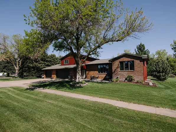 4222 Stoneridge Path, Grand Island, NE 68801