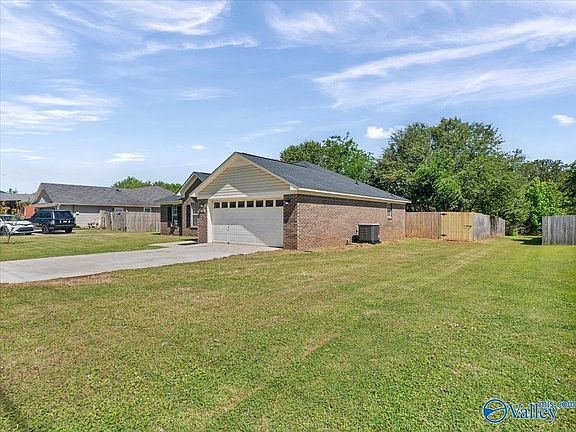 3rd image of 169 Stone Hill Dr