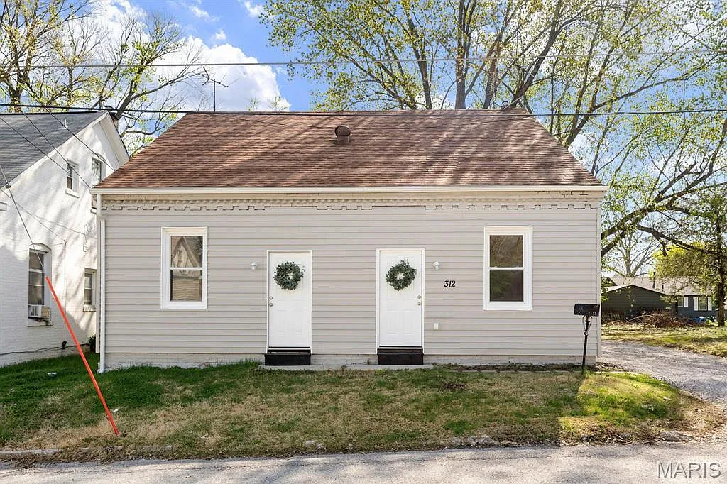 312 N 9th St photo 1