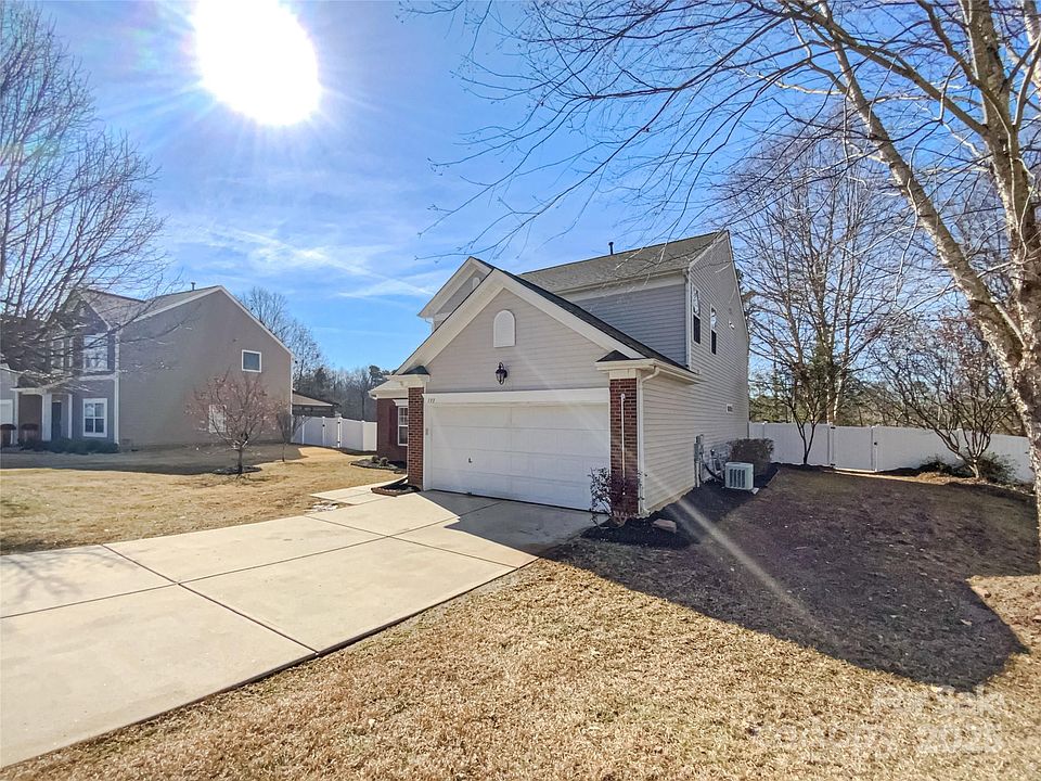 1st image of 133 Jacobs Woods Cir