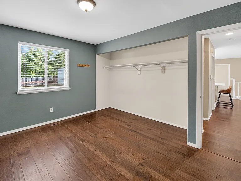 19054 W 61st Pl — Photo 11