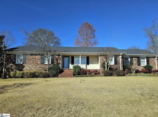 14 Fernwood Dr, Taylors, SC 29687