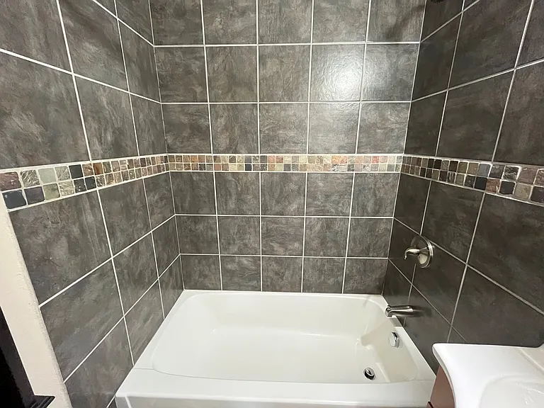 440 S Fairmount St — Photo 14