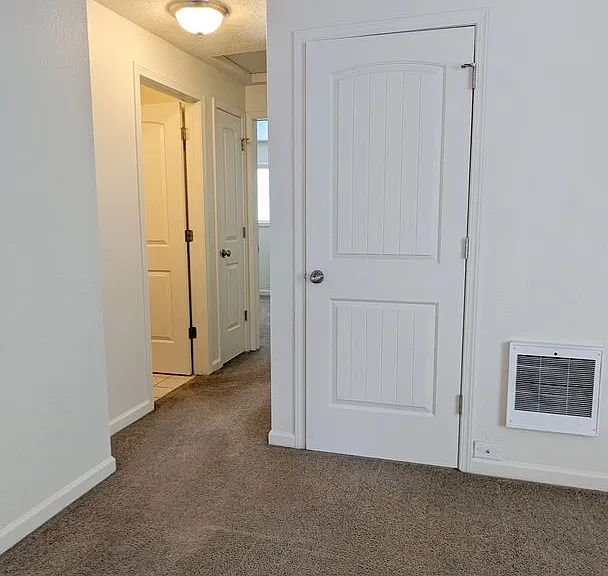 4102-4128 SE Cesar E Chavez Blvd — Photo 33