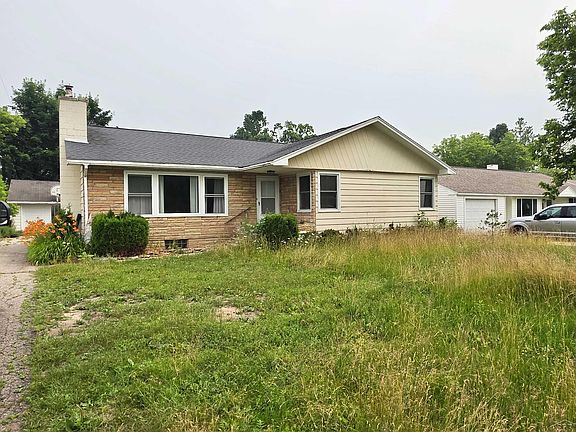 3rd image of 1267 Golf Course Rd