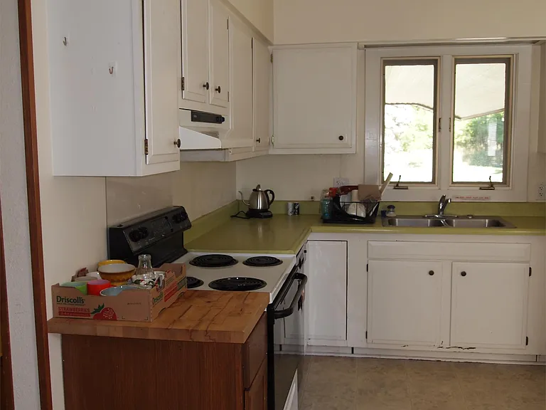 187 N West St #1 — Photo 2