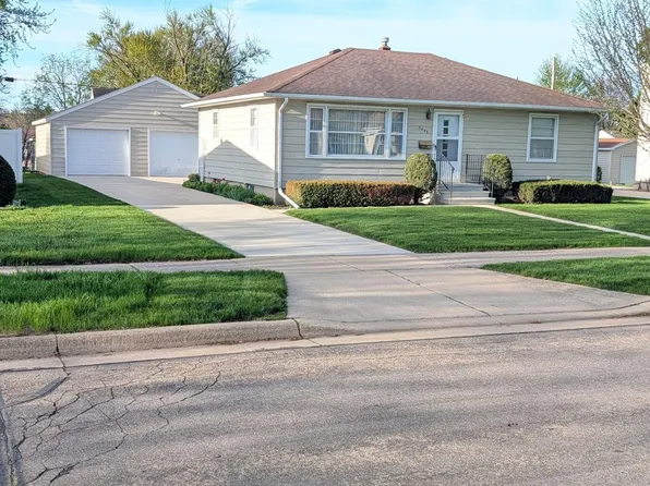 2008 2nd Ave SE, Austin, MN 55912