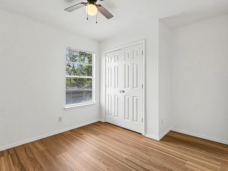 5809 Coventry Ln — Photo 17