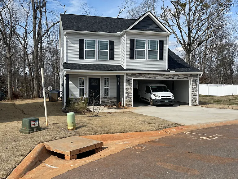 1168 Cleve Gosnell Ln — Photo 1